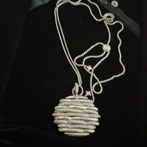 David yurman silver and diamond pendant on a flexible 36 inch chain